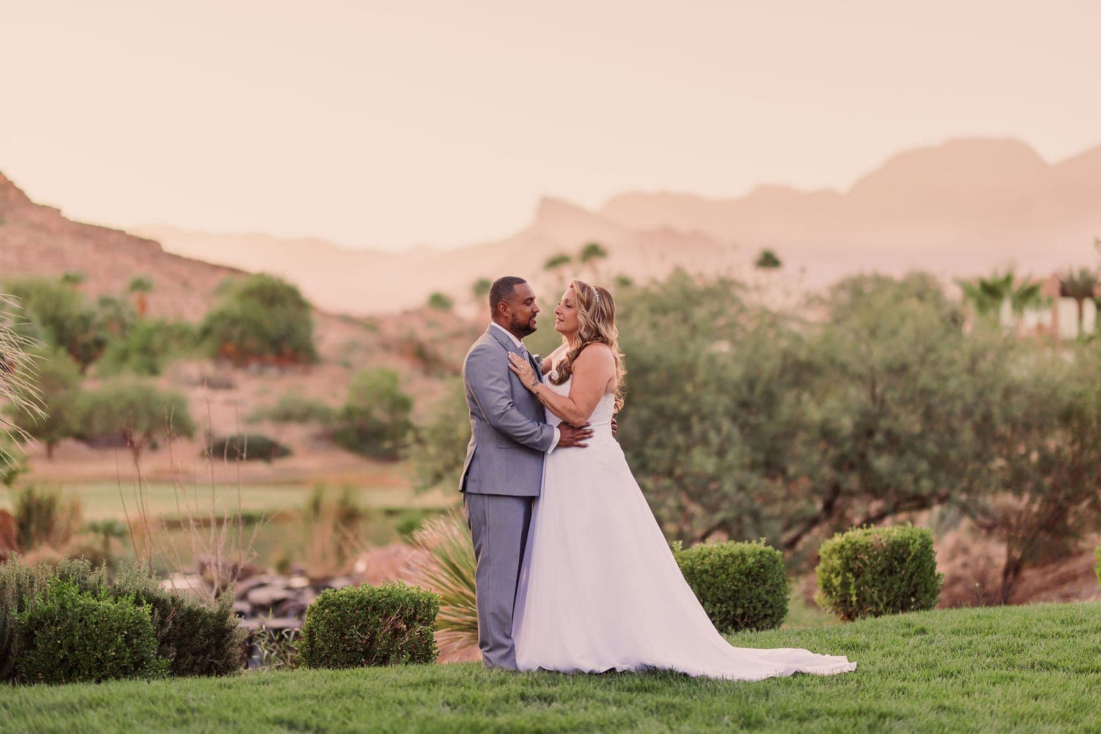Annette & Rory at Red Rock Country Club, photo 7